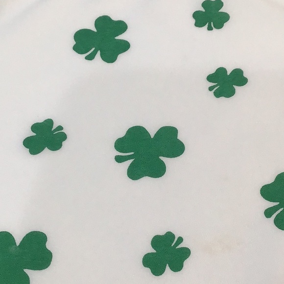 Green shamrocks scarf EUC - Picture 2 of 2